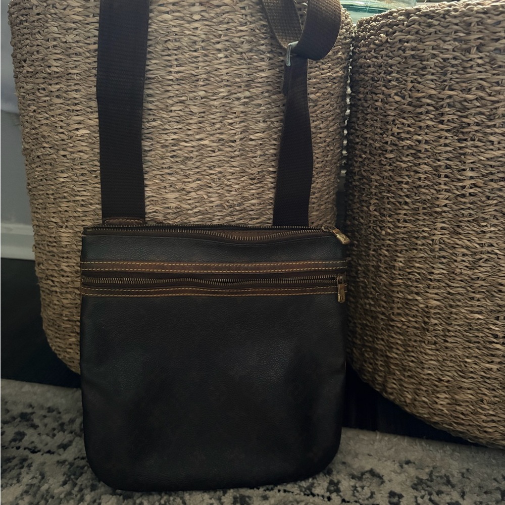 LV CROSSBODY MONOGRAM BAG